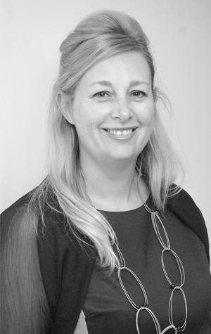 Iona novak cropped